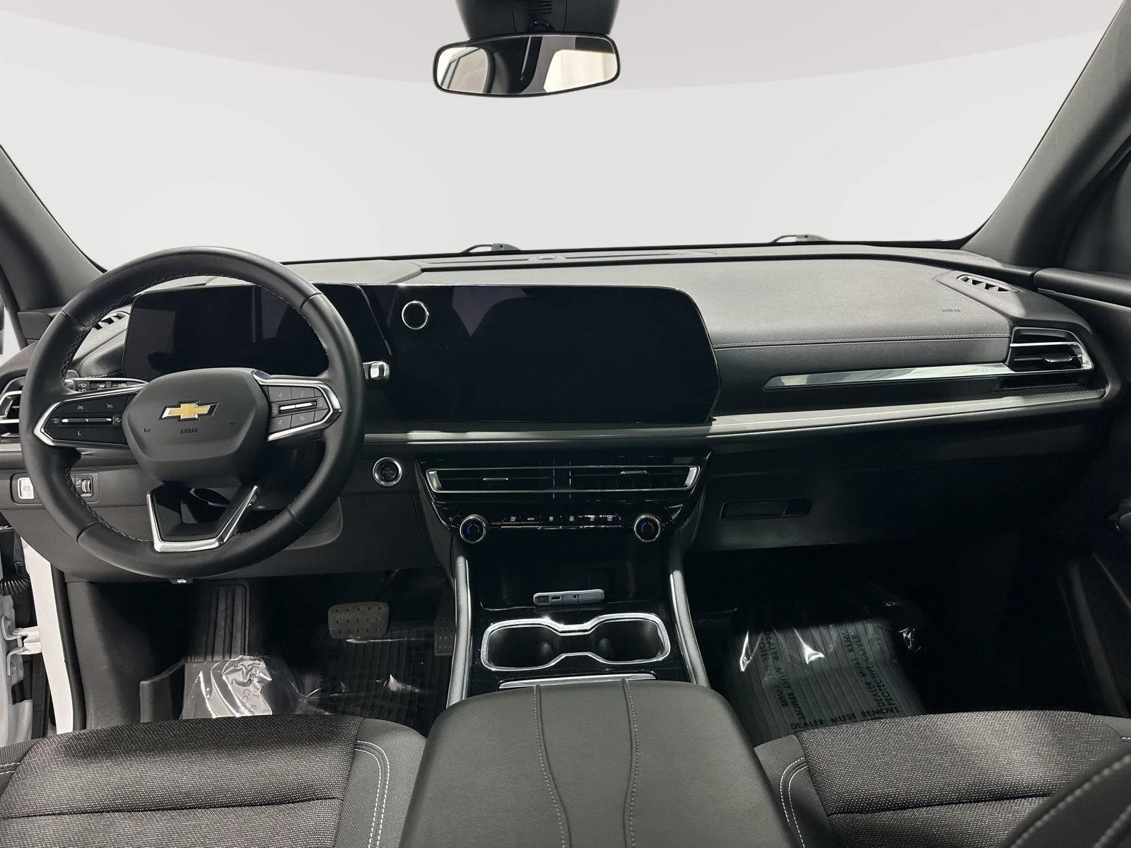 Used 2024 Summit White Chevrolet LT image 18