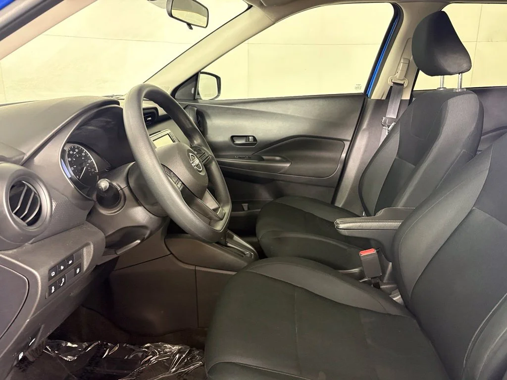 Used 2024 Blue Nissan S image 21