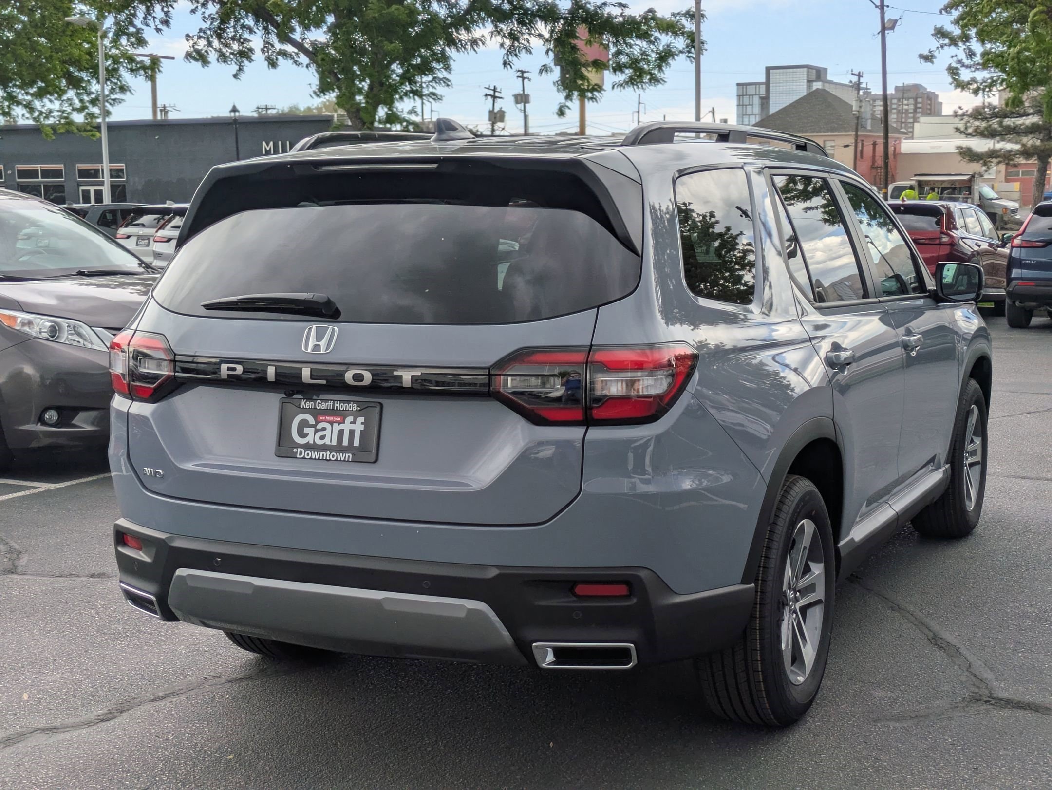 New 2026 Sonic Gray Pearl Honda EX-L image 3