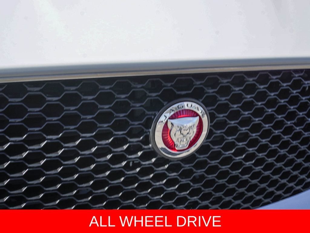 Used 2018 White Jaguar 20d Prestige image 11