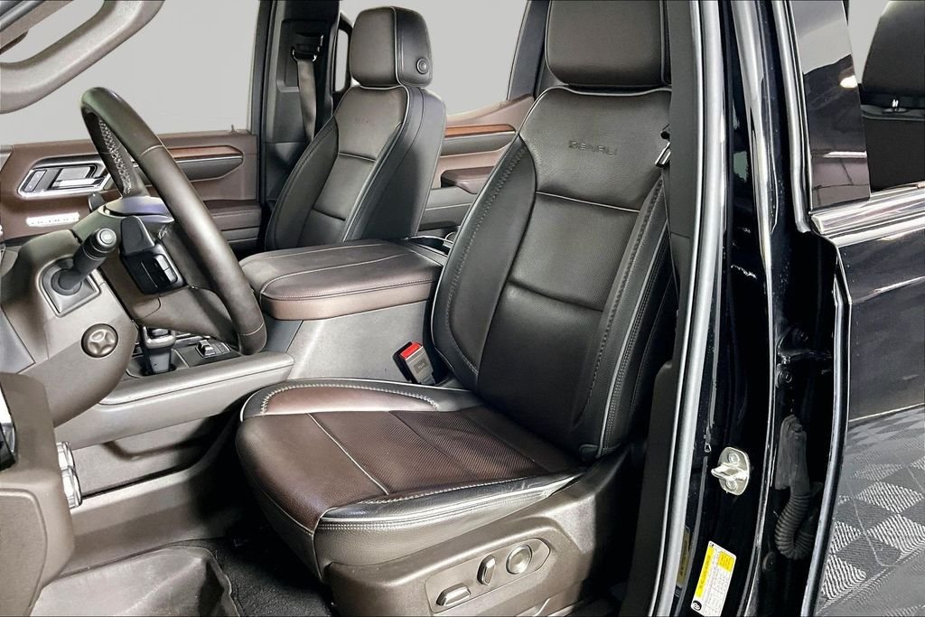 Used 2024 Black GMC Denali image 17