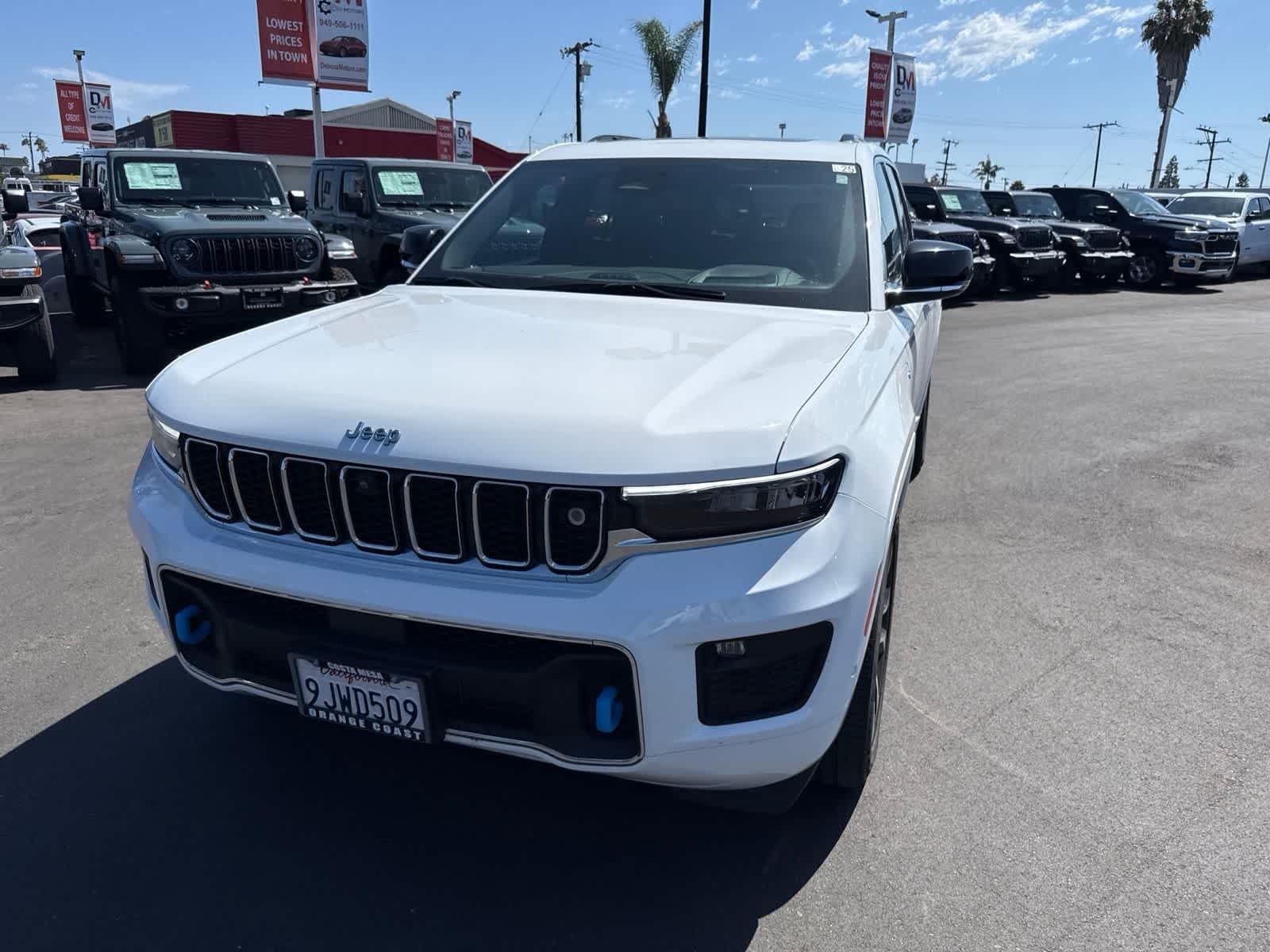 Used 2023 Bright White Clearcoat Jeep Overland image 4
