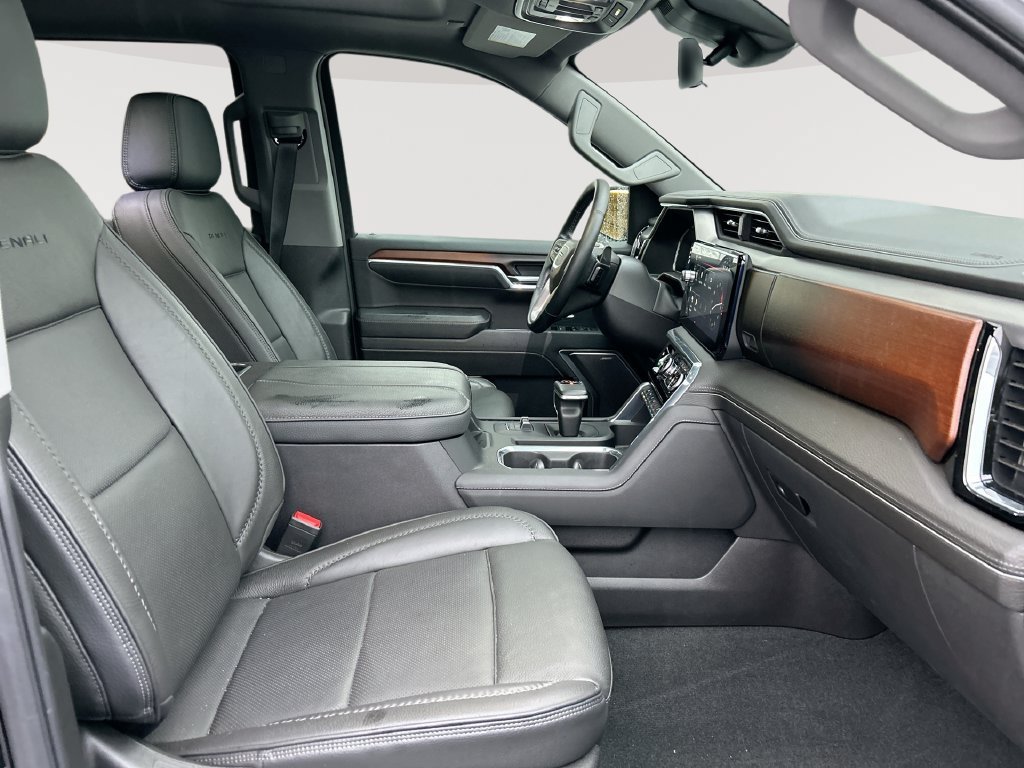 Used 2025 Onyx Black GMC Denali image 30