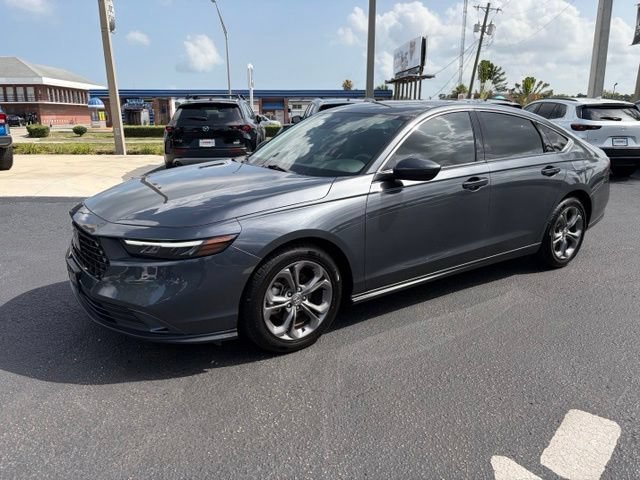 Used 2024  Honda EX image 3