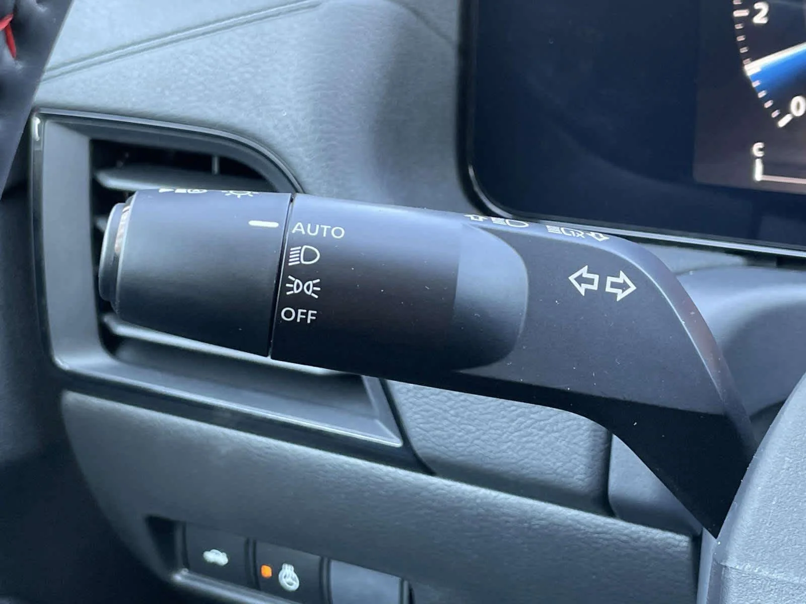 New 2026 Energetic Ember/Super Black Nissan SR image 32