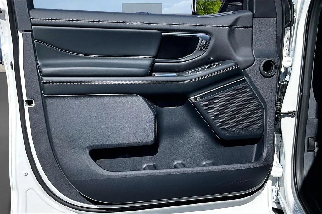 New 2026 White Ford MAX Platinum® image 25