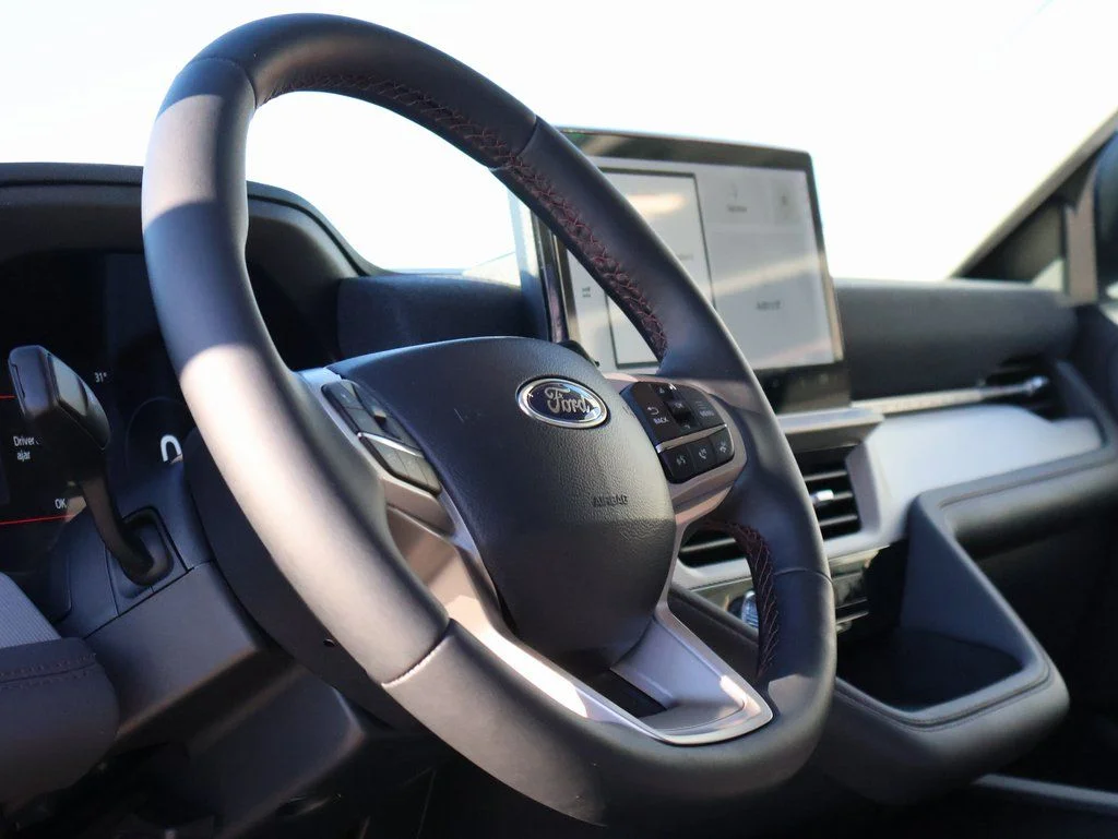 New 2026 Space White Metallic Ford Active image 27