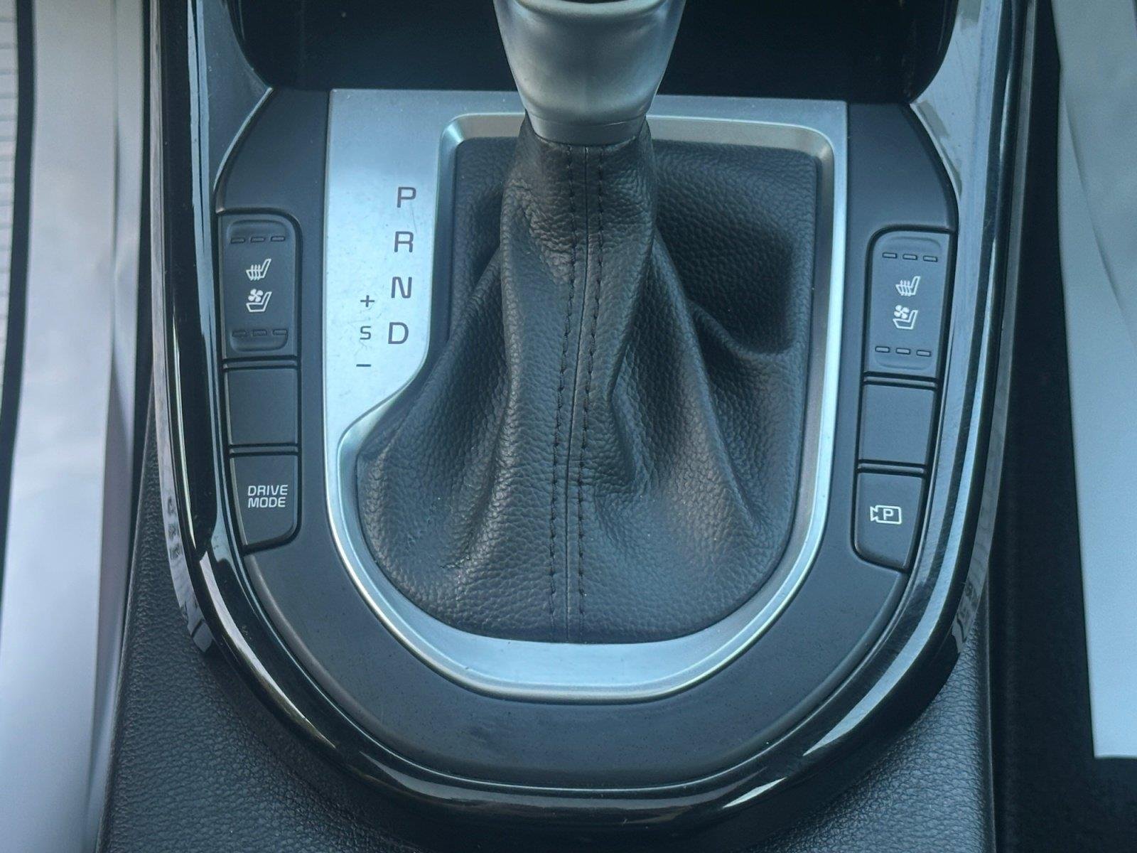 Used 2023 Steel Gray Kia GT-Line image 27