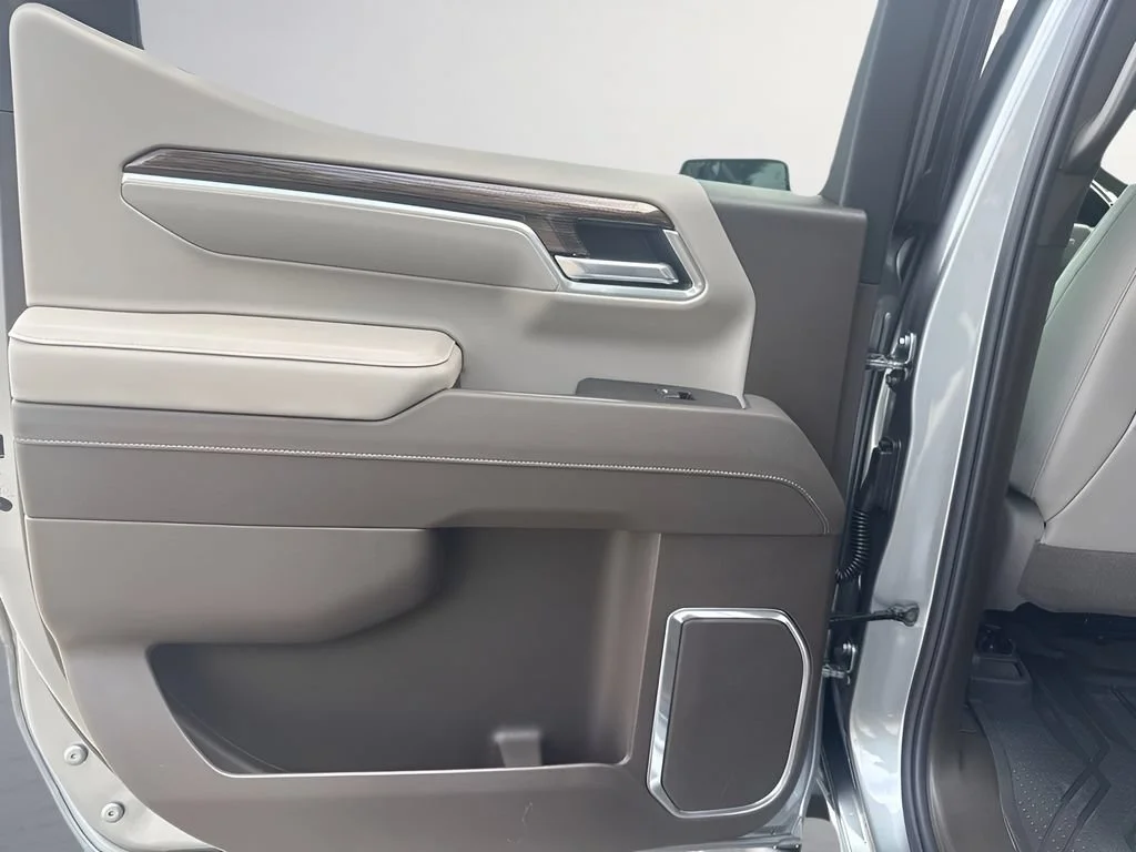 New 2026 Sterling Gray Metallic Chevrolet RST image 29