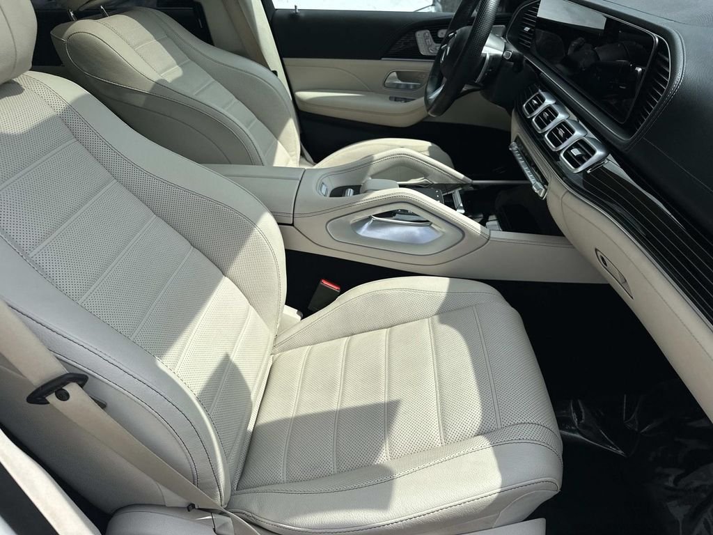 Used 2024 MANUFAKTUR Diamond White Metallic Mercedes-Benz GLS 450 image 13