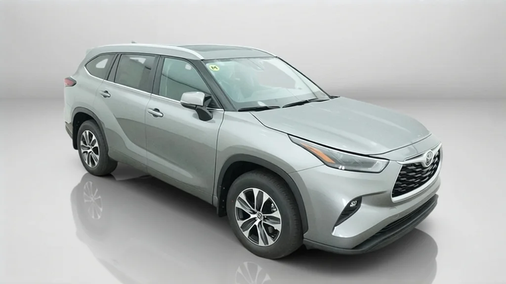 New 2026 Heavy Metal Toyota XLE image 5