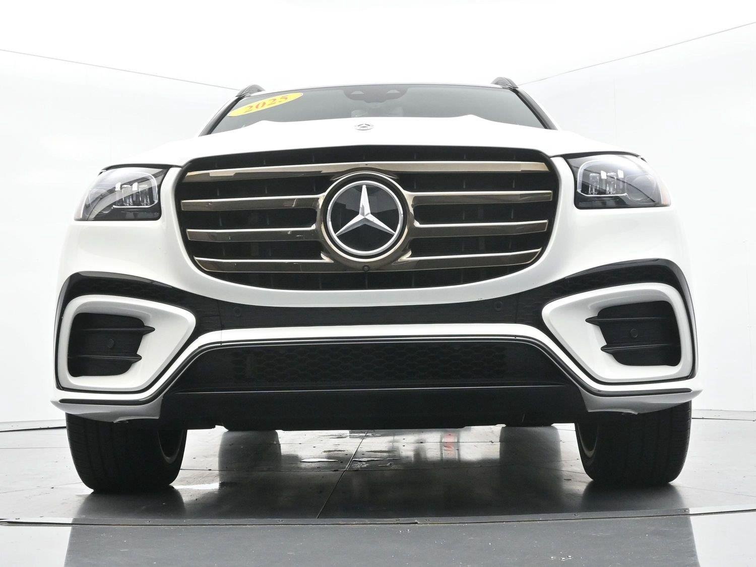 Used 2025 Polar White Mercedes-Benz GLS 450 image 55