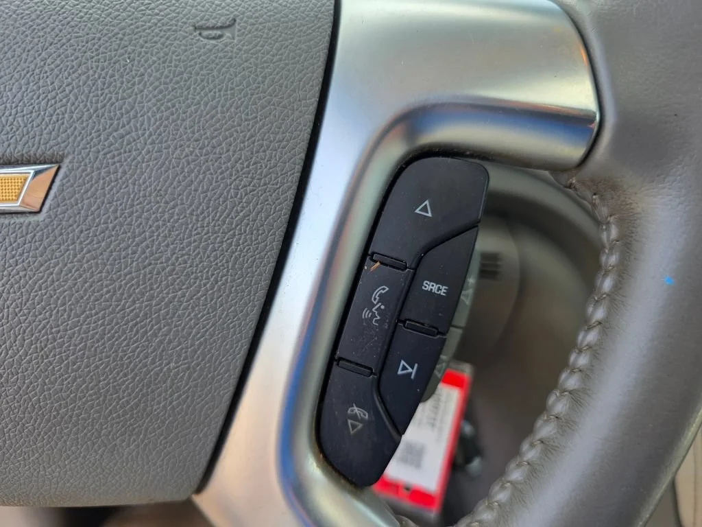 Used 2015 SIREN RED TINTCOAT Chevrolet LT image 23