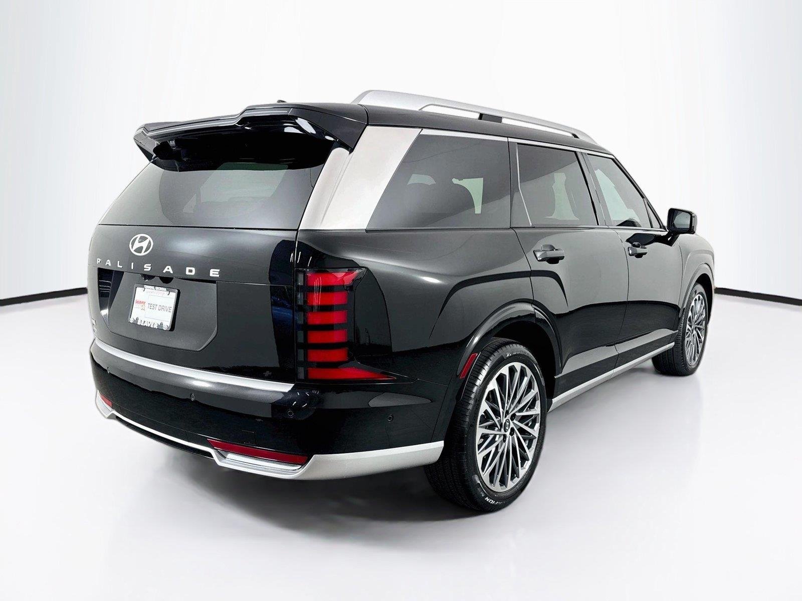 Used 2026 Abyss Black Pearl Hyundai Calligraphy image 2