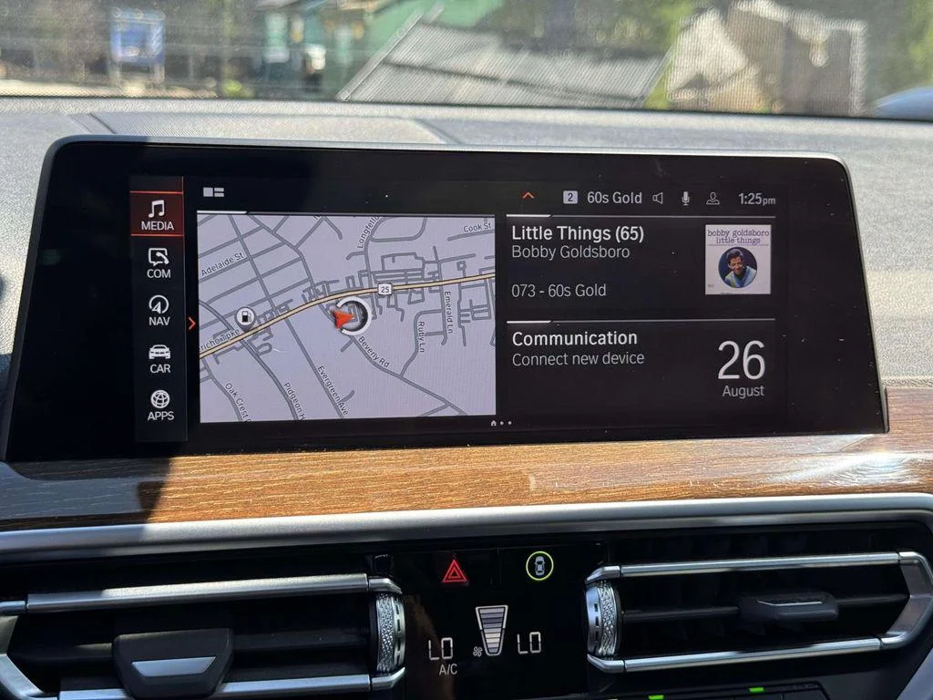 Used 2022 Phytonic Blue Metallic BMW xDrive30i image 31