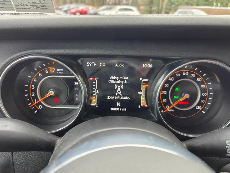 Used 2019 White Jeep Unlimited Sahara image 23