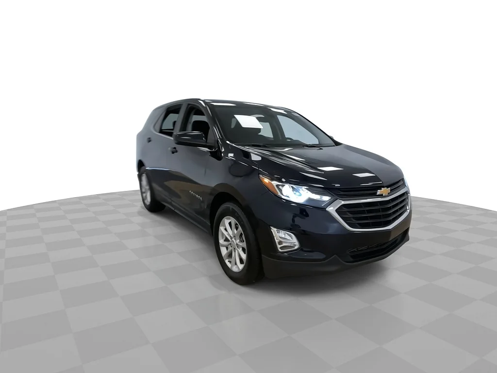 Used 2020 BLUE Chevrolet LT image 3