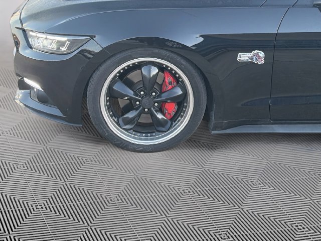 Used 2017 Black Ford GT image 10