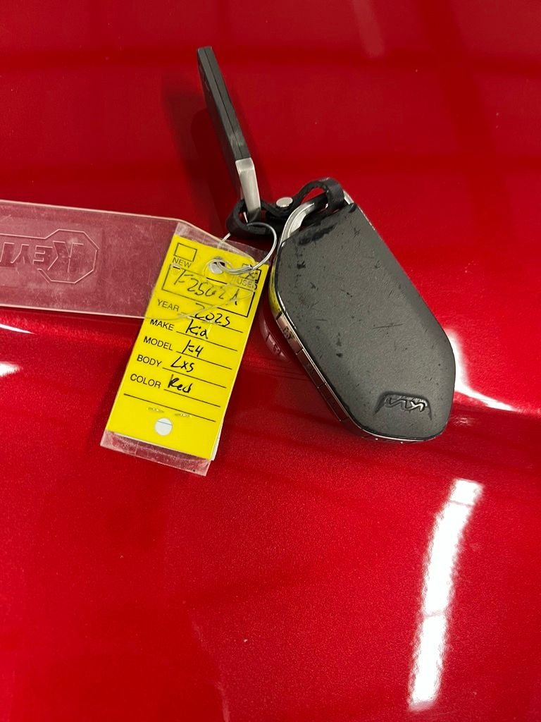 Used 2025 Red Kia LXS image 26