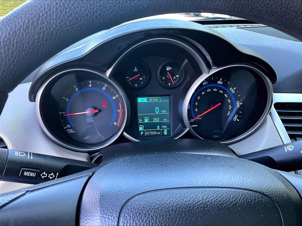 Used 2016 White Chevrolet LS image 24