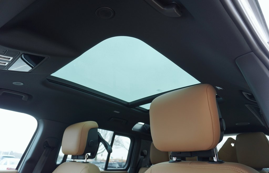 2026 LAND ROVER DEFENDER - Image 14