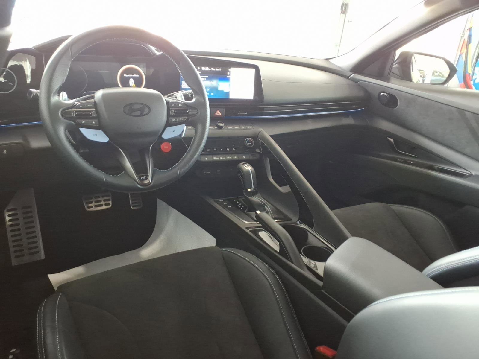 Certified Used 2025 Abyss Black Hyundai Base image 14