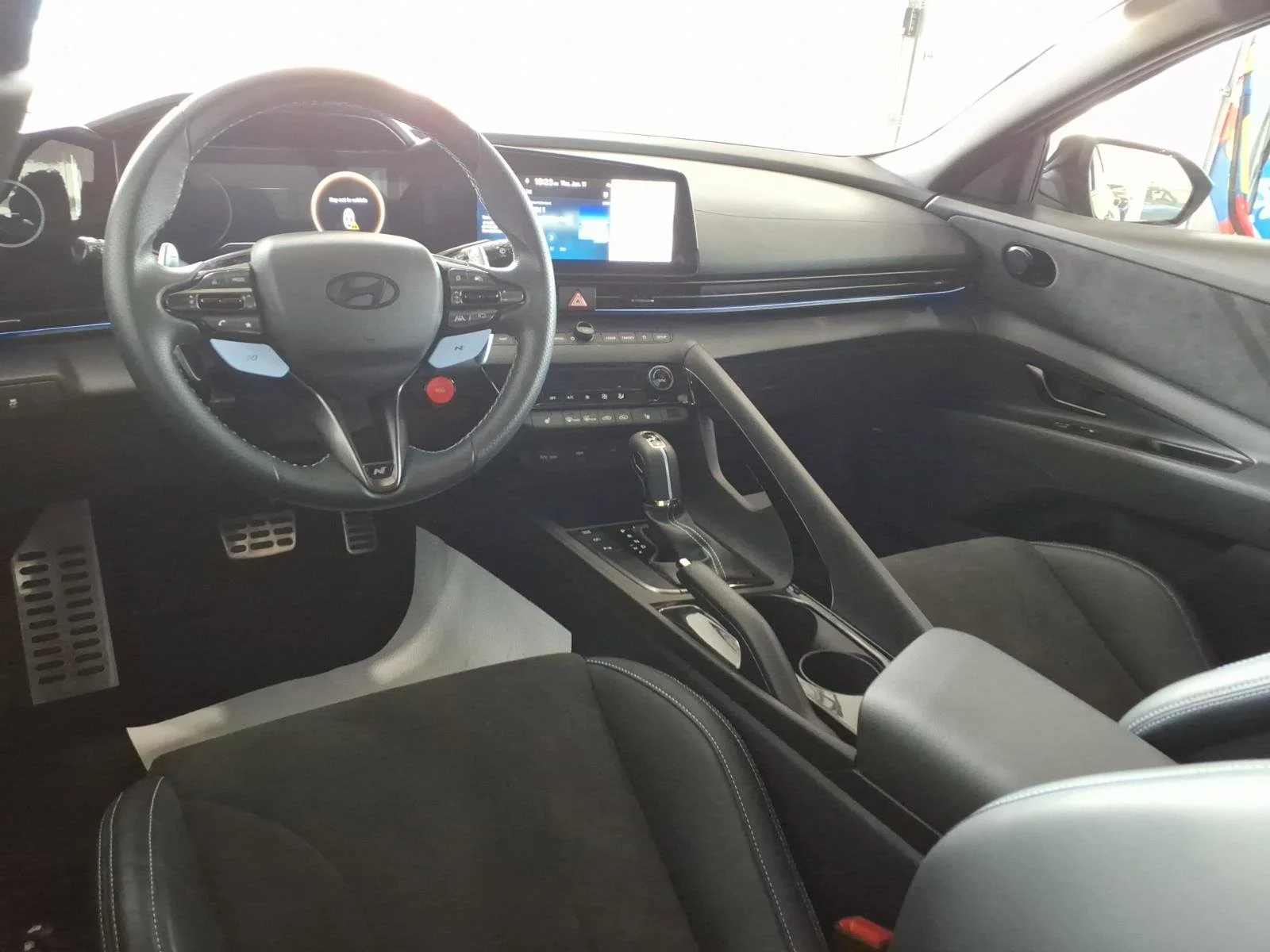 Used 2025 Abyss Black Hyundai Base image 14