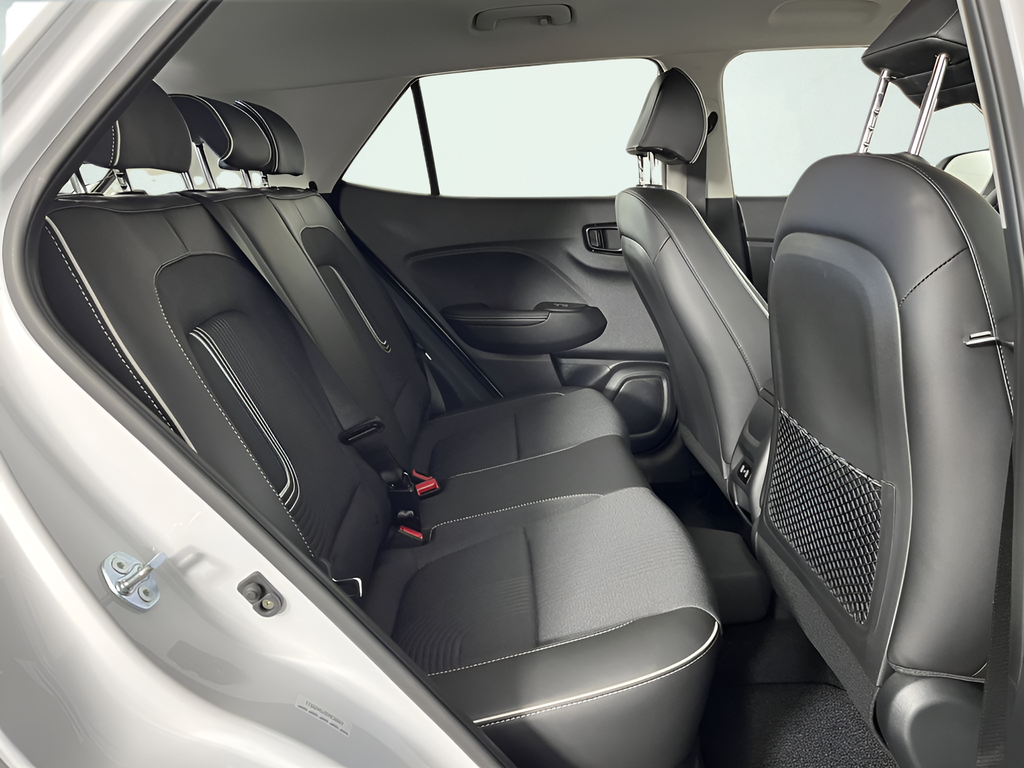 2026 Hyundai Venue SEL - Photo 11