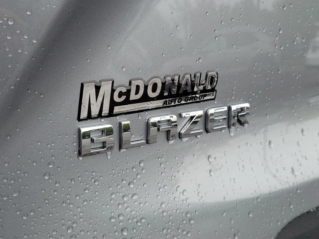New 2026 Sterling Gray Metallic Chevrolet 2LT image 31