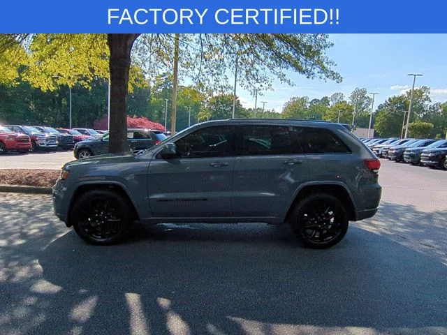 Used 2022 Gray Jeep Laredo X image 2
