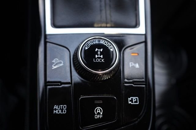 Used 2024 Green Kia X-Line image 32