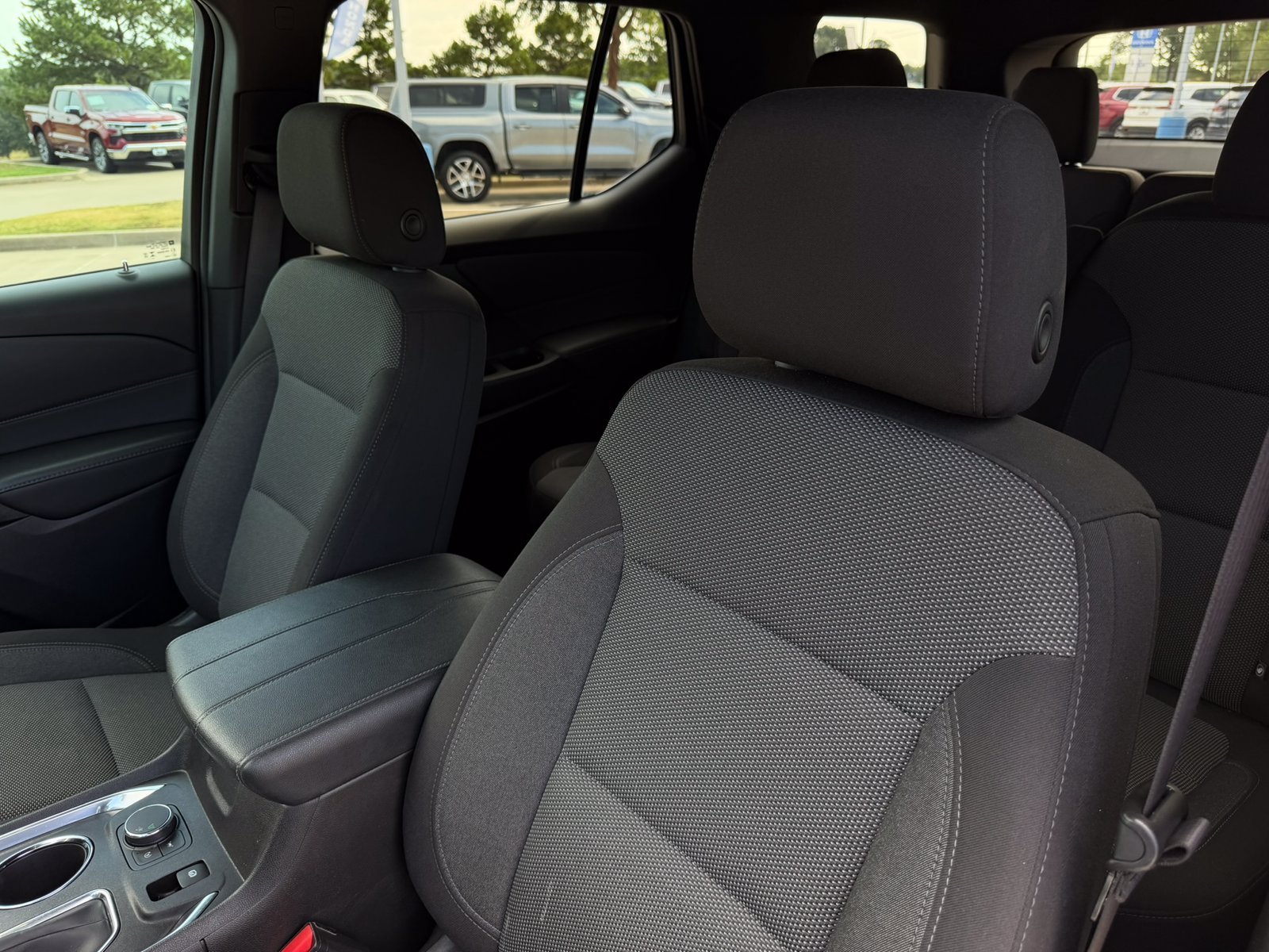 Used 2023 Iridescent Pearl Tricoat Chevrolet LT image 12
