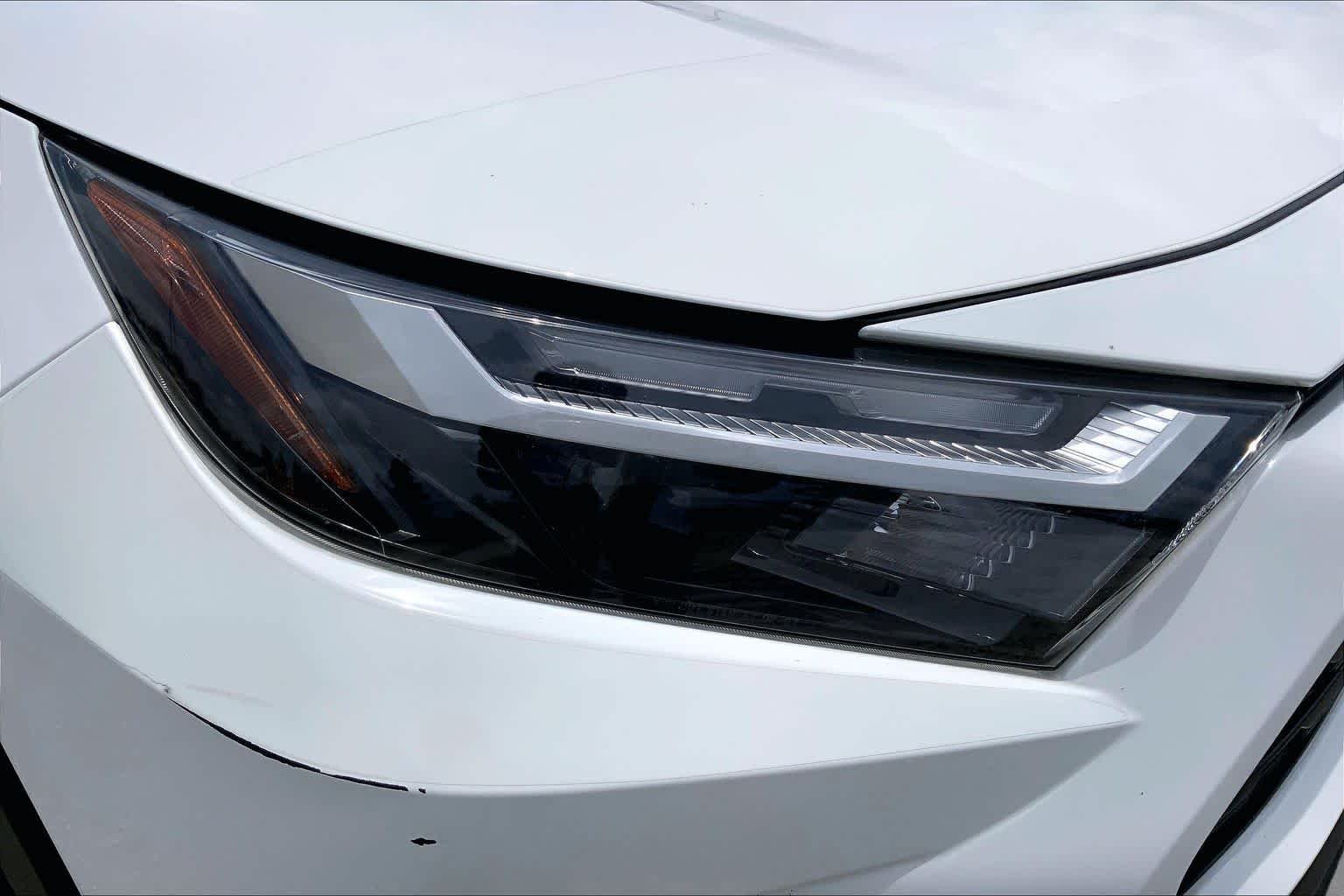 Used 2025 Ice Cap Toyota XLE image 27