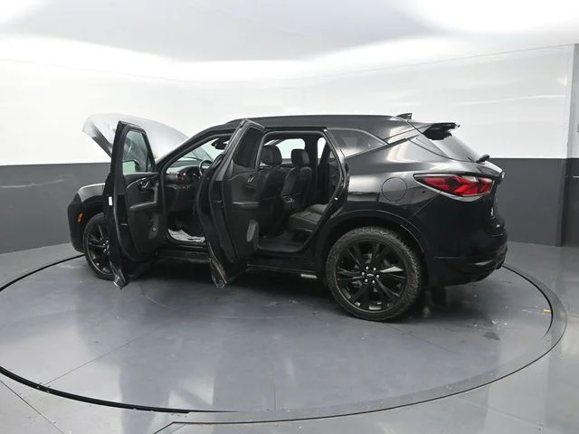 Used 2021 Black Chevrolet RS image 34