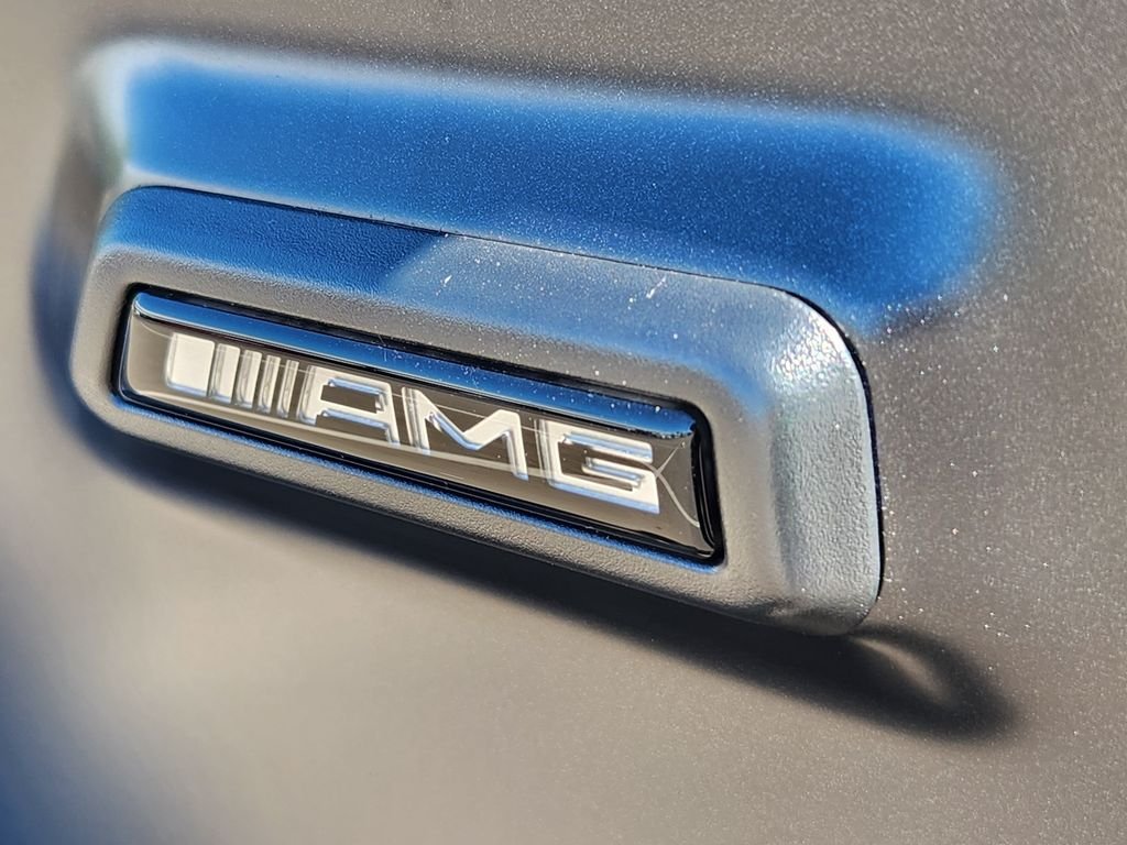 New 2027 MANUFAKTUR Night Black magno Mercedes-Benz AMG® G 63 image 10