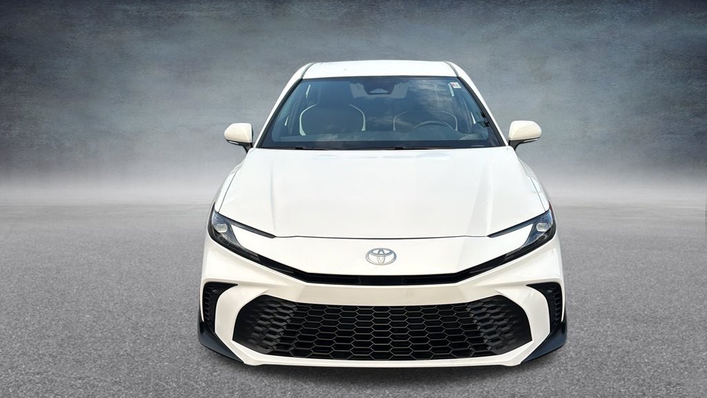 Used 2025 Ice Toyota SE image 7