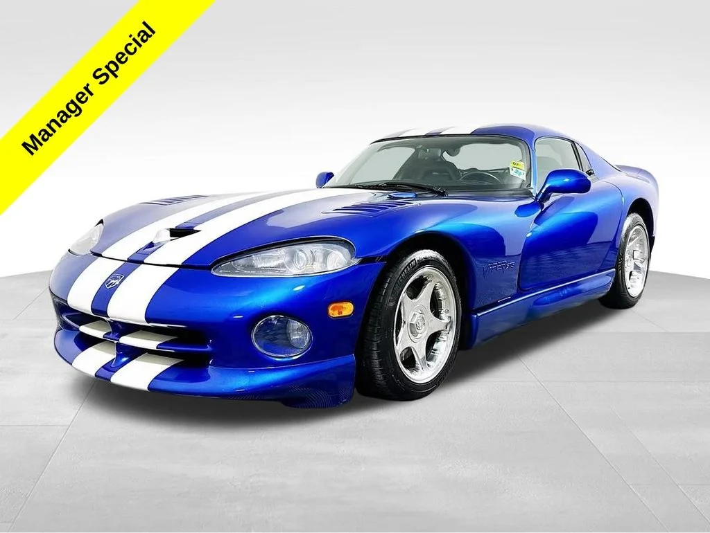 Used 1997 Blue Dodge GTS image 3