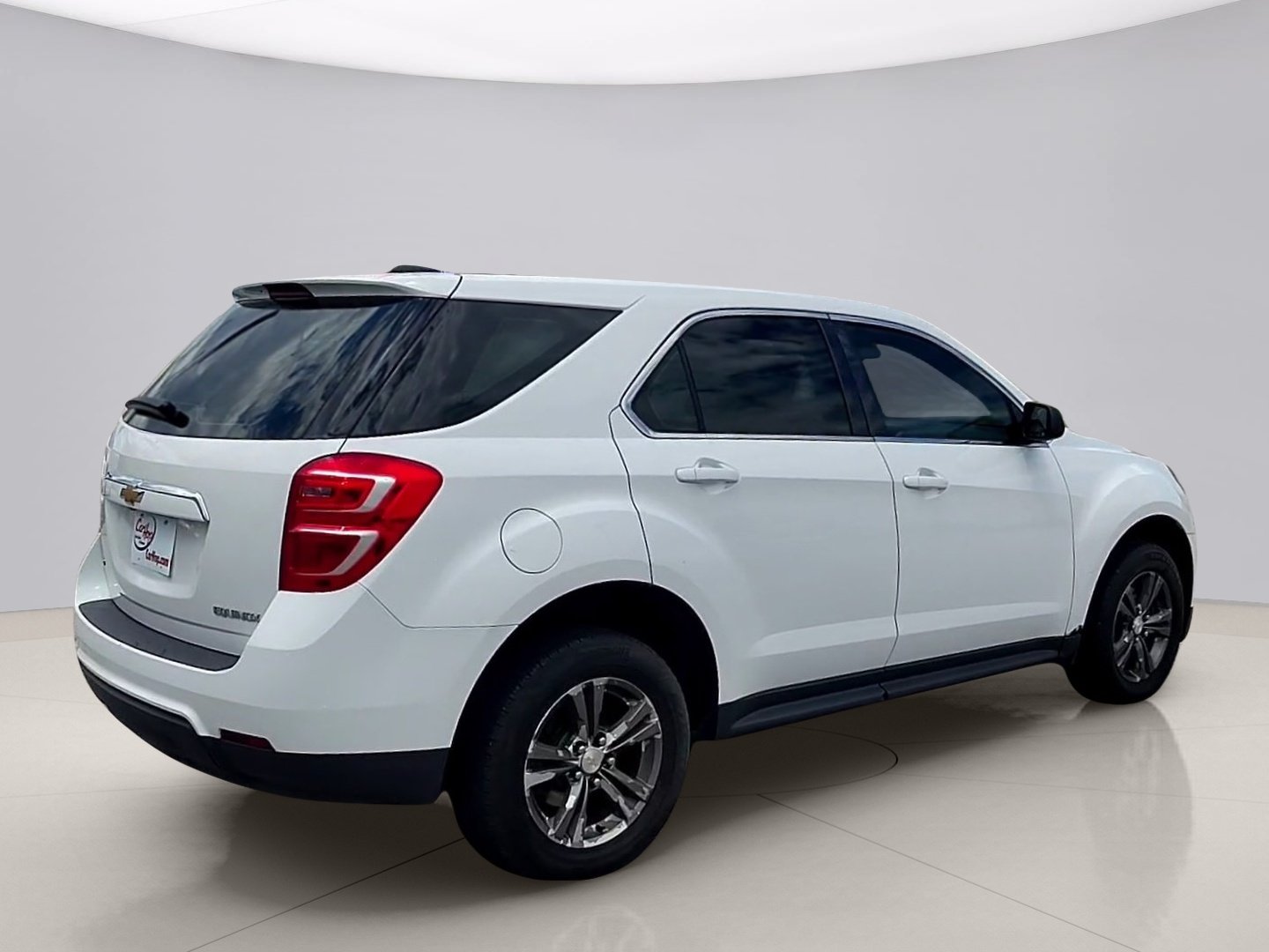 Used 2016 White Chevrolet LS AWD image 5