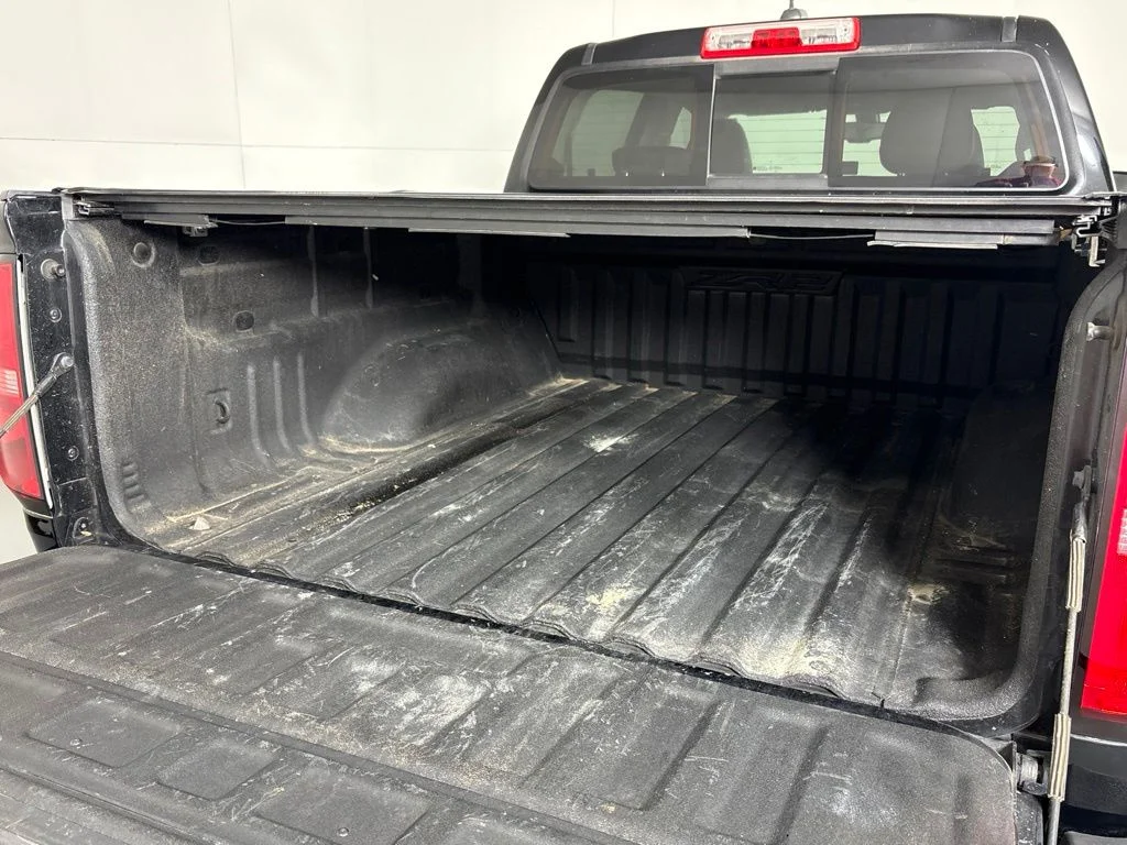 Used 2022 Black Chevrolet ZR2 image 15