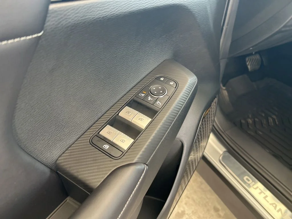 New 2026 Silver Mitsubishi SE 1.5T 2WD image 38