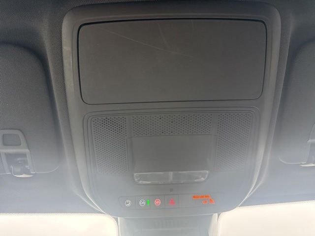 Used 2025 White Chevrolet LT image 26