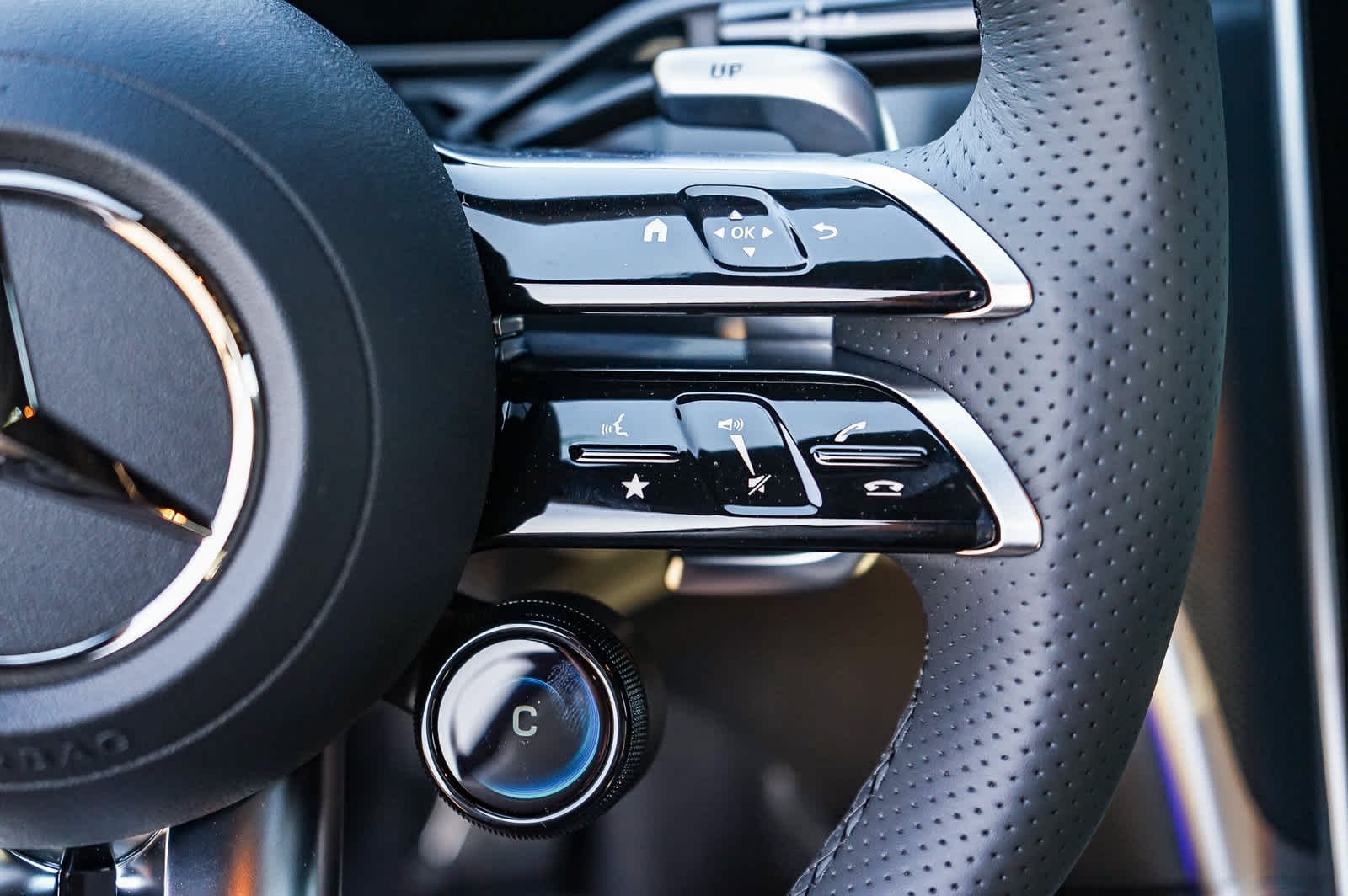 New 2026 MANUFAKTUR Alpine Grey Mercedes-Benz AMG® C 43 image 25