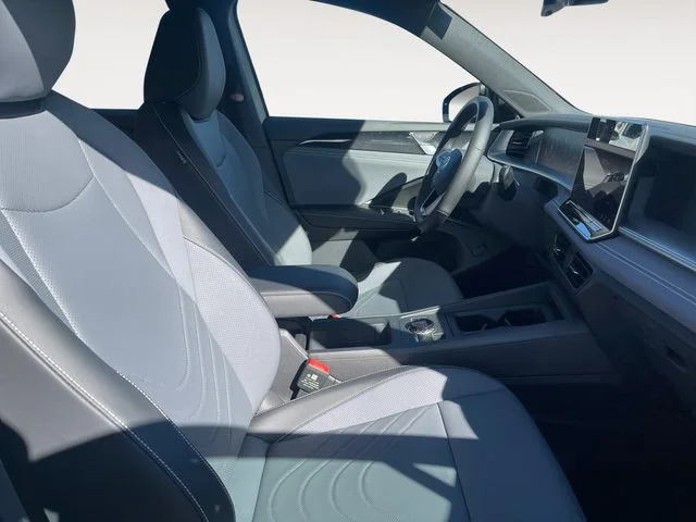 New 2026 Beige Volkswagen 2.0T SE R-Line Black image 15