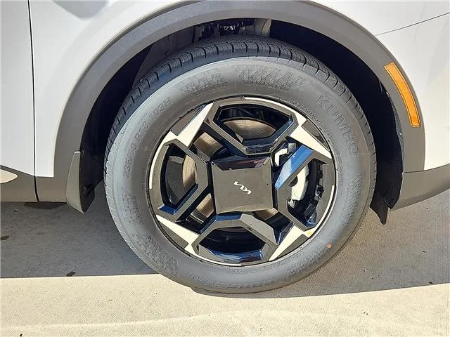New 2027 Glacial White KIA EX Front-Wheel Drive image 5