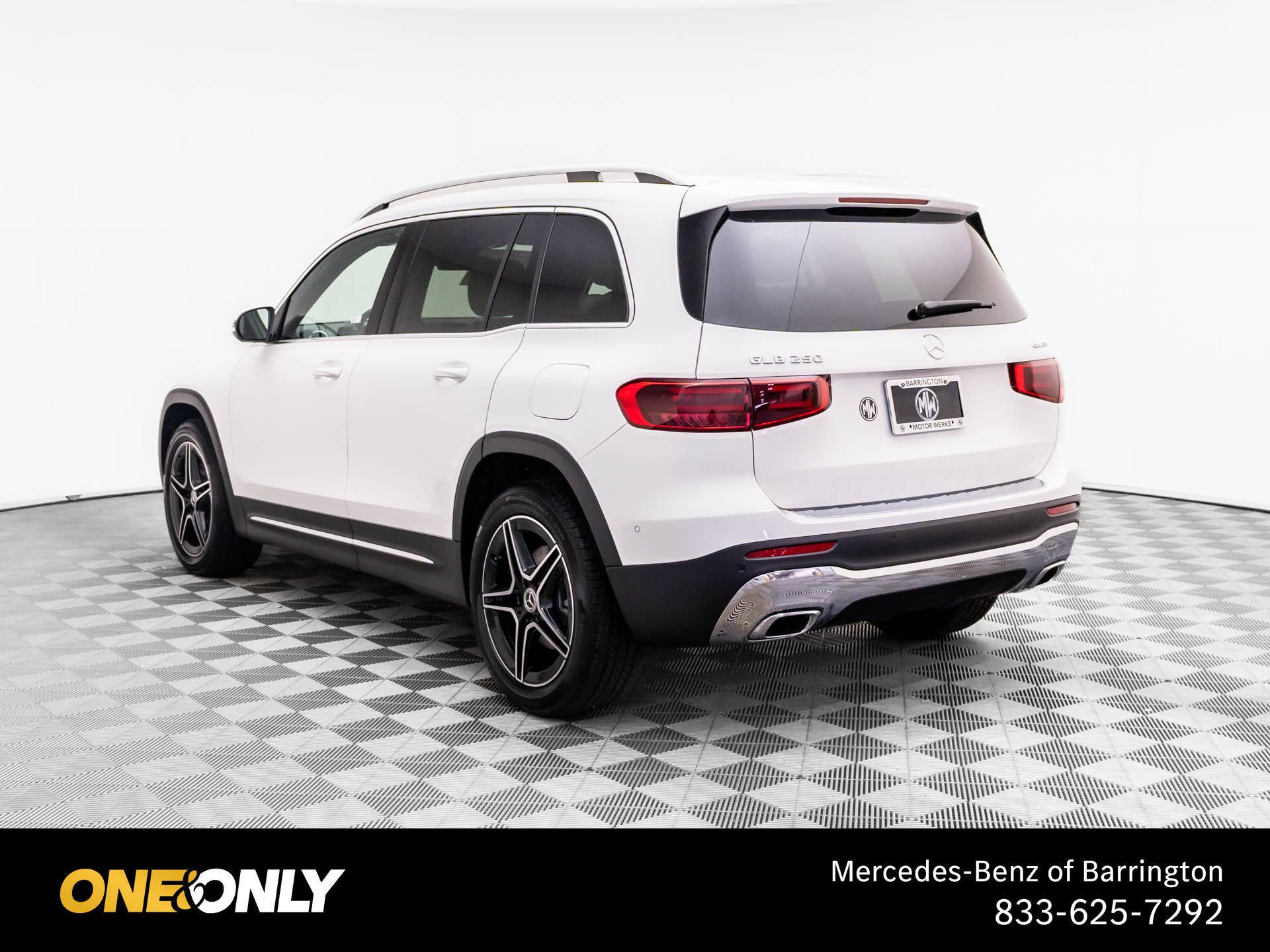 New 2026 White Mercedes-Benz GLB 250 image 44