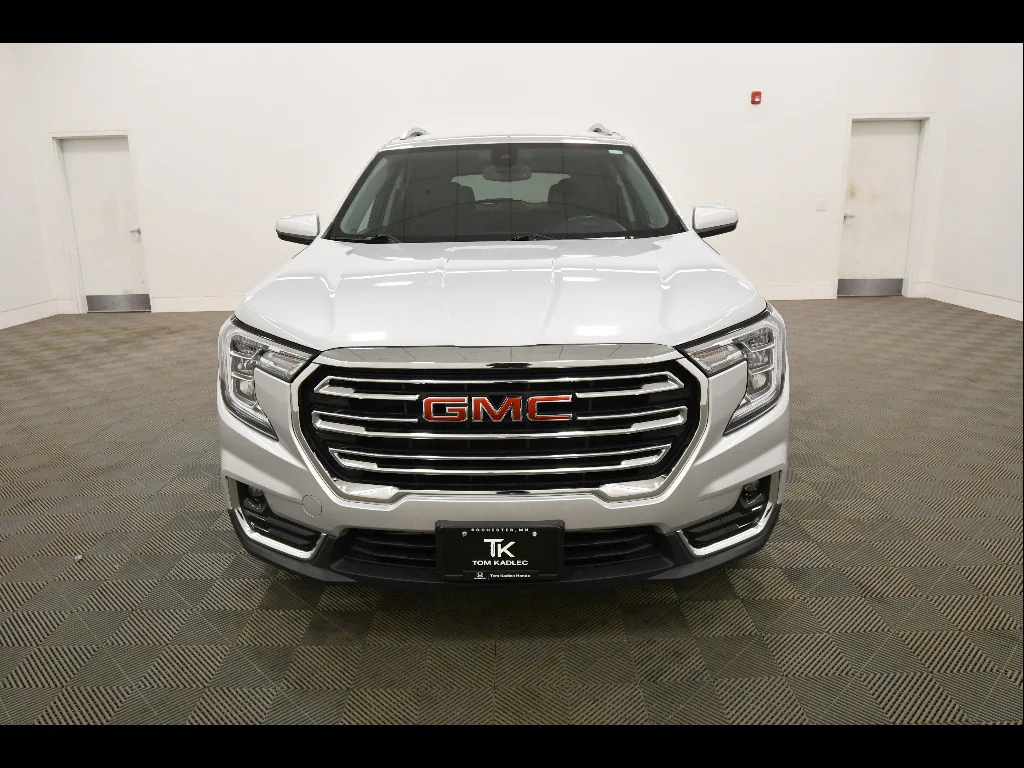 2022 GMC Terrain SLT - Photo 11