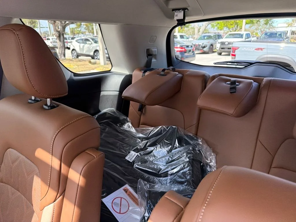 New 2026 Boulder Gray Pearl Nissan Platinum image 32