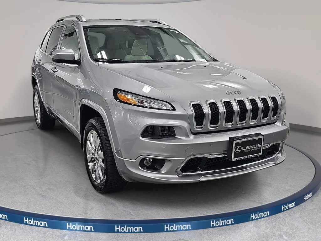 Used 2017 Silver Jeep Overland image 4