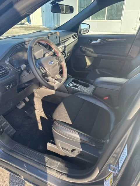 Used 2025 Gray Metal Ford ST-Line image 9