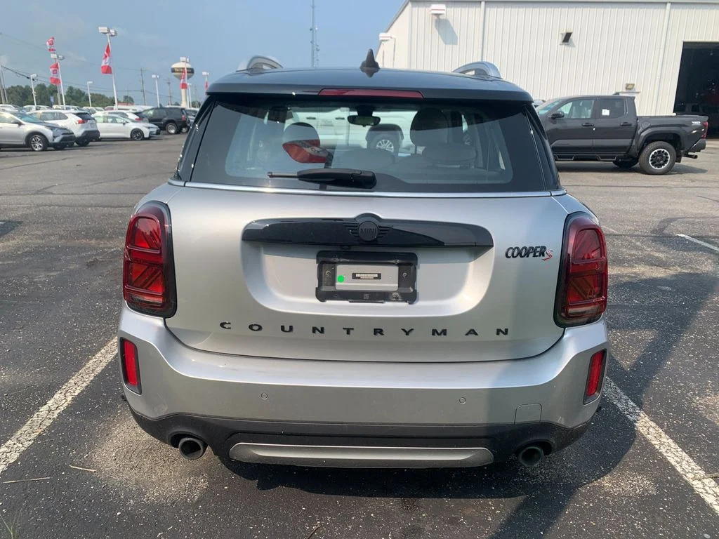 Used 2024 Silver MINI  image 4